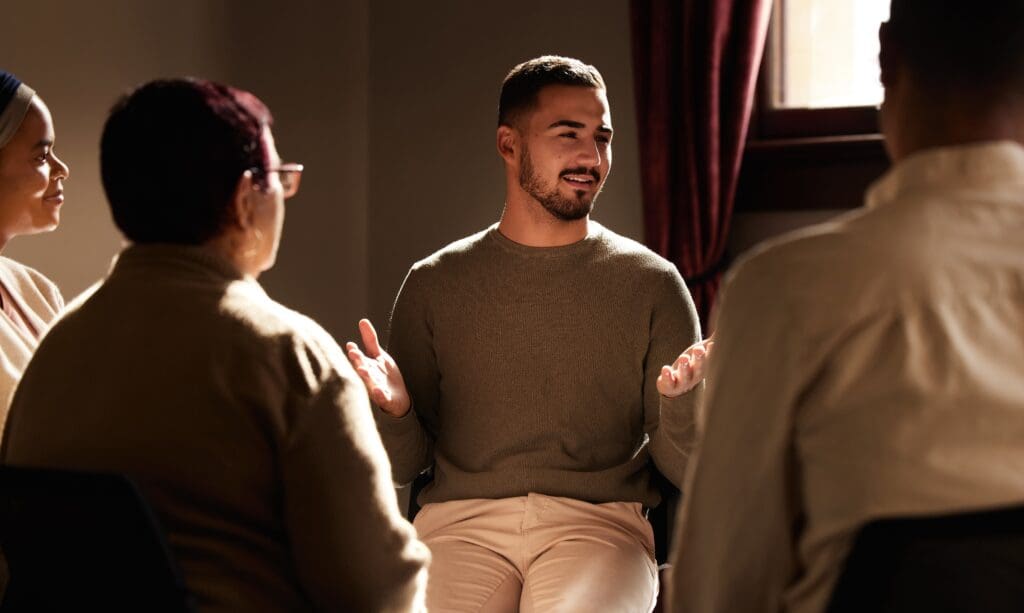 a group discussion during Memphis addiction treatment.