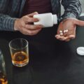 What happens When You Mix Sleeping Pills With Alcohol?
